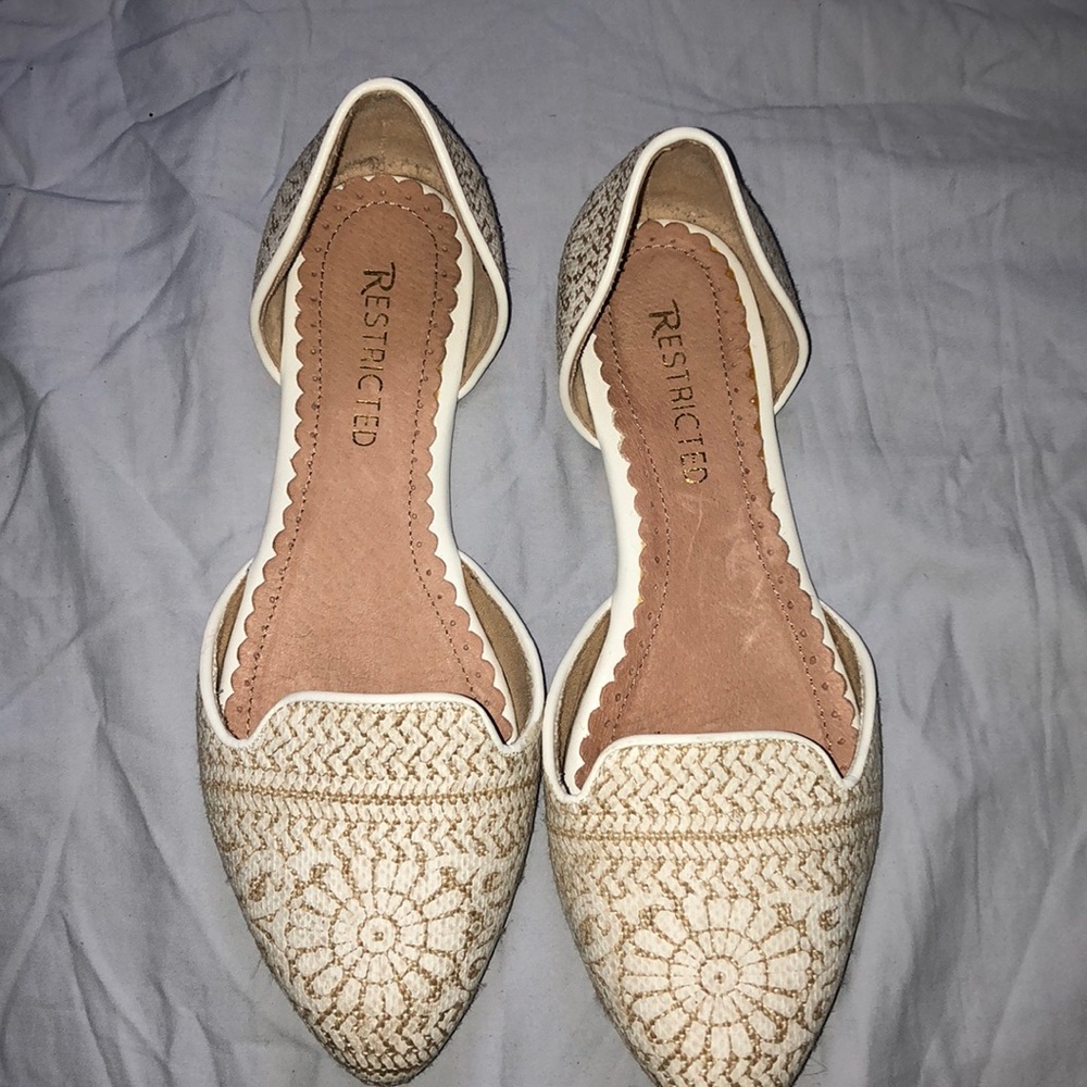 Restricted shoes